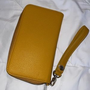 NEW GOLD All About the Benjamin’s Wallet